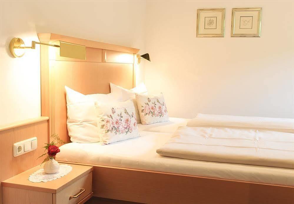 Hotel Deutschherrenhof Trier Ngoại thất bức ảnh