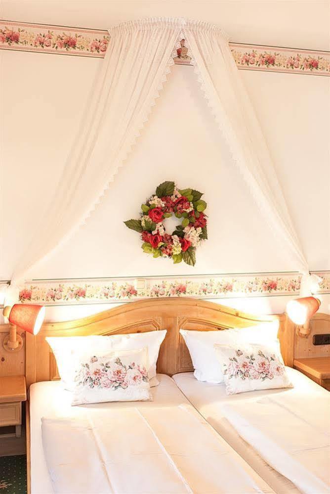 Hotel Deutschherrenhof Trier Ngoại thất bức ảnh
